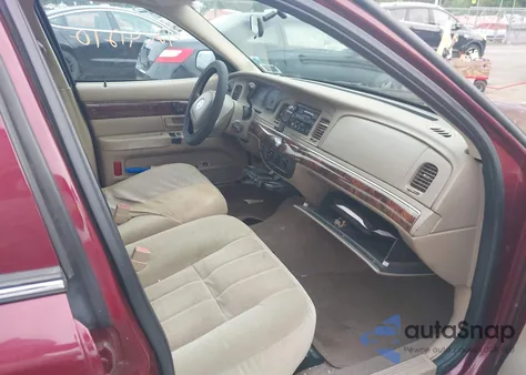 2004 Mercury Grand Marquis Gs z USA, uszkodzony, nr VIN 2MEFM74W74X669720